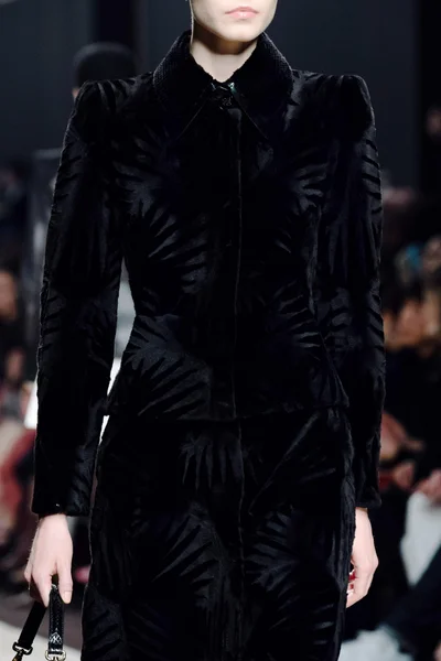 Look 76
